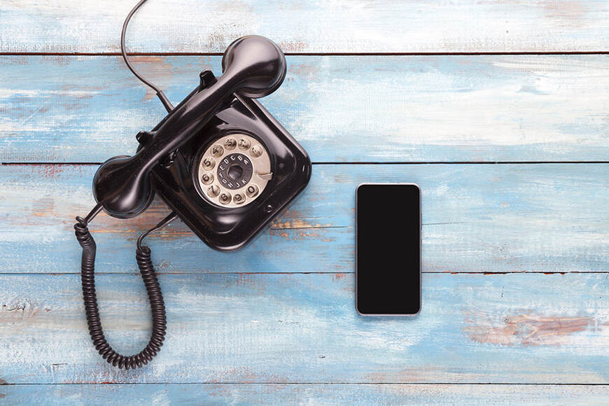 Nostaljik Yolculuk İle Geçmişten Günümüze Telefon